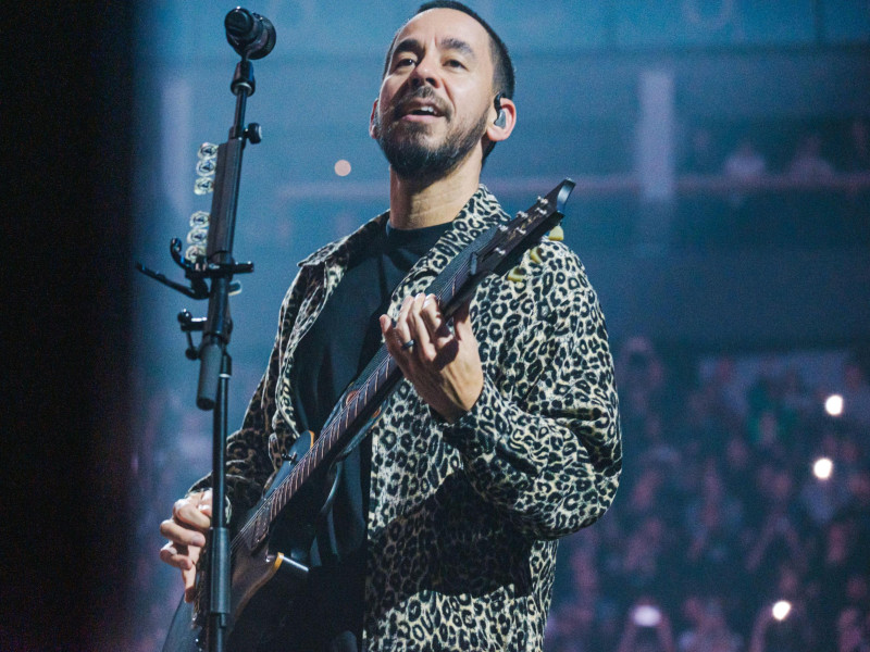 2Y69731 London, UK. 25 Sept, 2024. Linkin Park From Zero World Tour at the London O2 Arena in Greenwich.US band Linkin Park return in full form as they tour for their new album release, From Zero. It?s the first time Linkin Park has gone on tour with their newest band member, former frontwoman of Dara Sara, Emily Armstrong, along with returning band members Mike Shinoda, Dave Farrell, Brad Delson, Joe Hahn, and Colin Brittain.24th September 2024. London O2 Arena, London, United Kingdom.Ehimetalor Unuabona/Alamy Live News