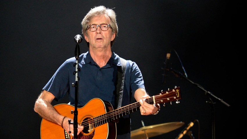 D9J3WP Prague's O2 Arena, Czech Republic, On Wednesday. 19th June, 2013. British singer Eric Clapton performs in Prague's O2 Arena, Czech Republic, on Wednesday, June 19, 2013. Credit: Michal Krumphanzl/CTK Photo/Alamy Live News