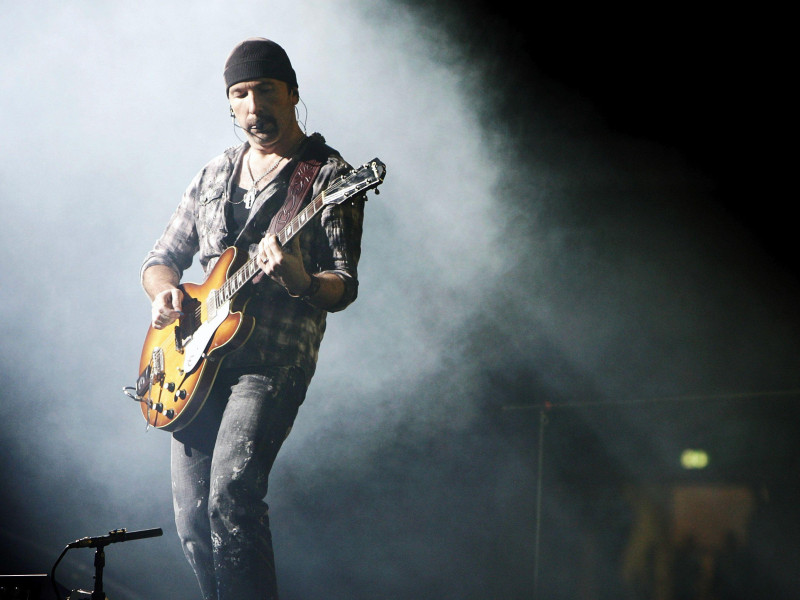 2HBKPR6 The Edge of U2 performs at Wembley Stadium, London.