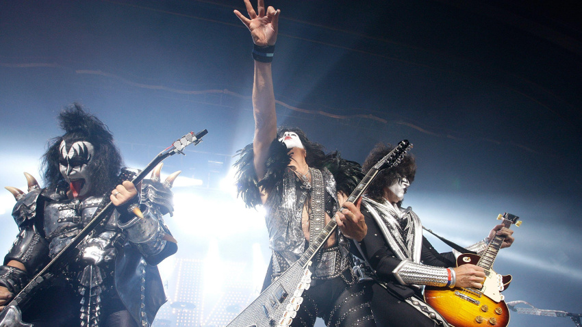 2HBGXTK Gene Simmons, Paul Stanley and Tommy Thayer of Kiss perform in aid of Help for Heroes at The HMV Forum in Kentish Town, London.