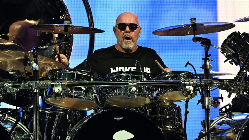 2XHP5EA West Palm Beach, FL, USA. 13th July, 2024. Jason Bonham of the Sammy Hagar Band performs during The Van Halen tribute Best of All Worlds Tour at The I Think Financial Amphitheatre on July 13, 2024 in West Palm Beach Florida. Credit: Mpi04/Media Punch/Alamy Live News