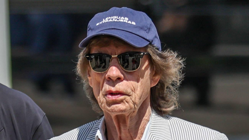 3F3RE1J Mick Jagger of Great Britain seen during FIFA World Cup 2026 final football match between Spain and Argentina at MetLife Stadium.
