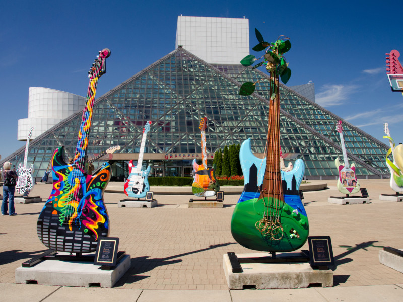 CX7GEF Ohio, Cleveland. Rock and Roll Hall of Fame & Museum. Giant guitar sculpture outside landmark museum.
