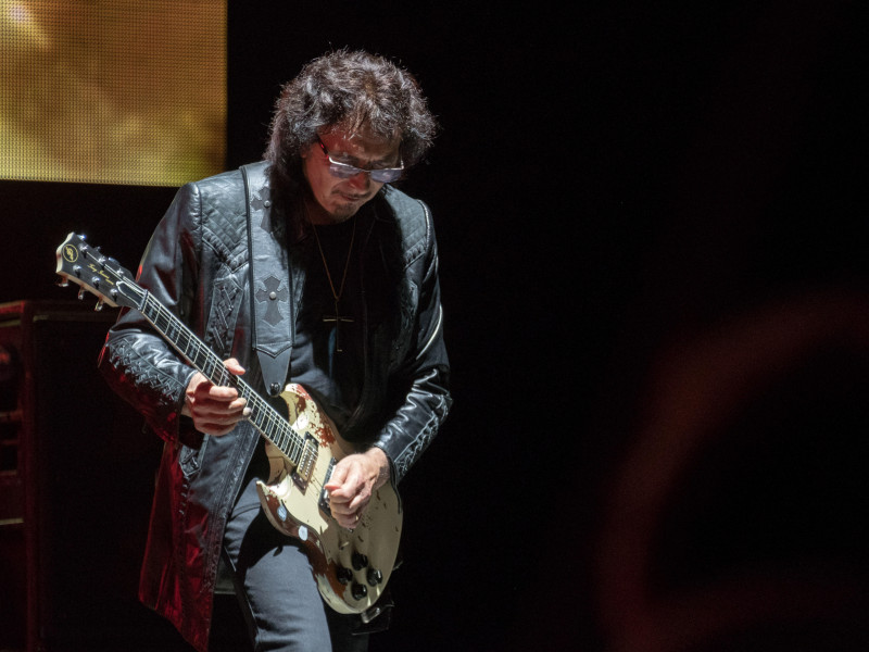 T185P4 Tinley Park, Illinois, USA. 4th Sep, 2016. TONY IOMMI of Black Sabbath performs live at Hollywood Casino Amphitheater in Tinley Park, Illinois Credit: Daniel DeSlover/ZUMA Wire/Alamy Live News