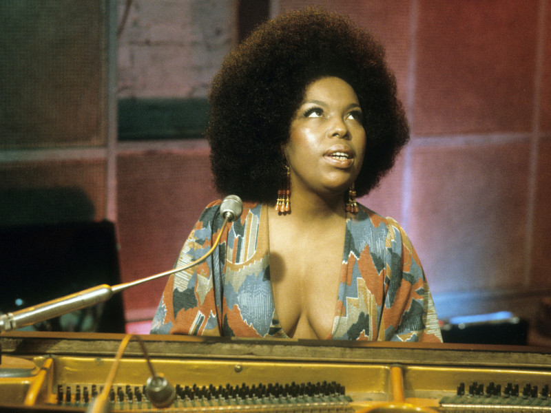 DFY0HK ROBERTA FLACK  US singer in 1972.