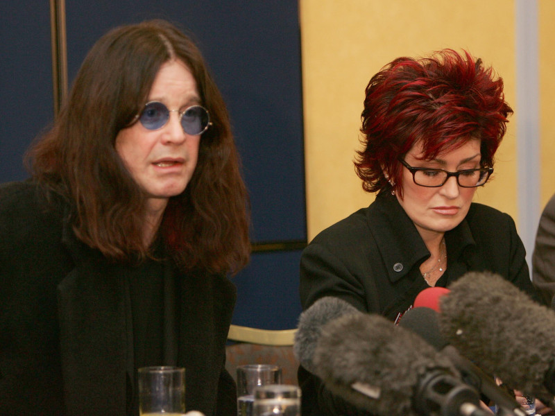 B4K1NY Sharon and Ozzy Osbourne attend a press conference organised by Thames Valley Police after robbers stole jewels from their Buckinghamshire home 23rd November 2004