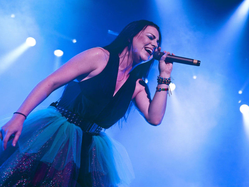 2H4X8G0 Amy Lee of Evanescence live in concert at the NIA in Birmingham.