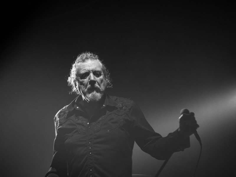 2BTEKGA Robert Plant