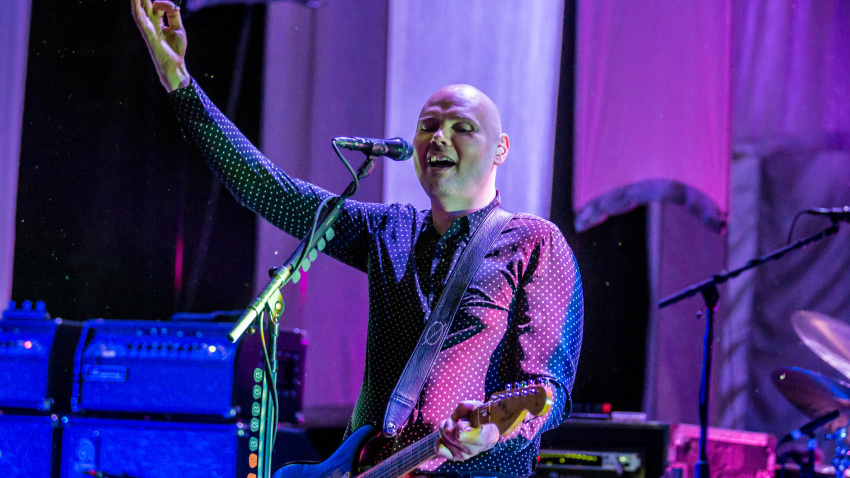 F04PG3 Clarkston, Michigan, USA. 5th Aug, 2015. BILLY CORGAN of the SMASHING PUMPKINS performing on The End Times Tour at DTE Energy Music Theatre in Clarkston, MI on August 5th 2015 © Marc Nader/ZUMA Wire/Alamy Live News