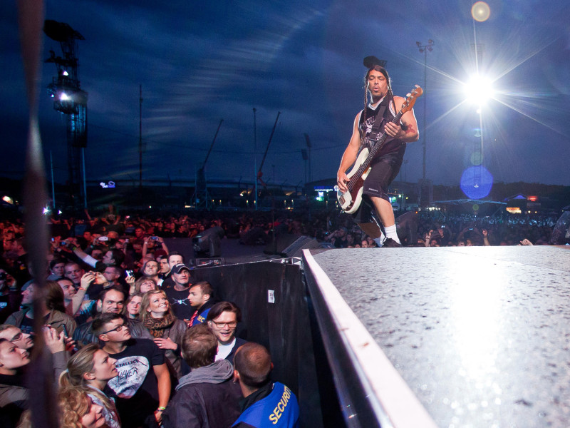 D64PF1 Metallica bassist Robert Trujillo peforms on stage during the first evening of the three-day-festival Rock im Park at Zeppelinfeld in Nuremberg, Germany, 01 June 2012. Photo: Daniel Karmann