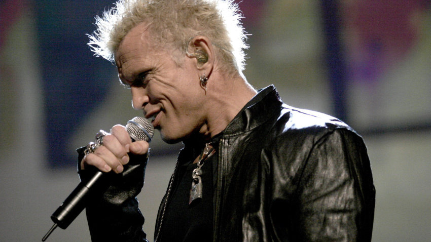 HNKE97 Singer Billy Idol performs during a rehearsal for Fashion Rocks at Radio City Music Hall September 6, 2005 in New York City September 6, 2005