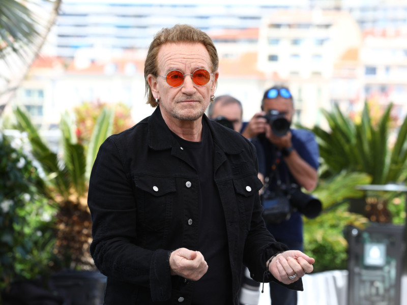 3BBWPK2 May 17, 2025, Cannes, Cote D'azur, France: BONO of U2 during the photocall for 'Bono: Stories of Surrender' at the 78th Annual Cannes Film Festival at Palais des Festivals in Cannes, France (Credit Image: © Mickael Chavet/ZUMA Press Wire) EDITORIAL USAGE ONLY! Not for Commercial USAGE!