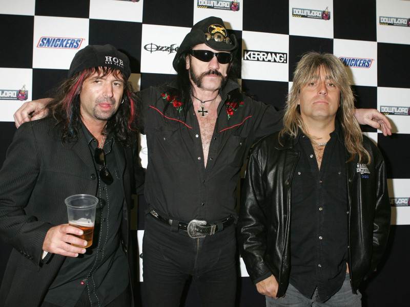 2HBJK98 Motorhead; Phil Campbell; Lemmy Kilminster; Mikkey Dee pose backstage on at the third and final day of this year's Download Festival at Donington Park, Castle Donington on June 12, 2005 in Leicestershire, England.