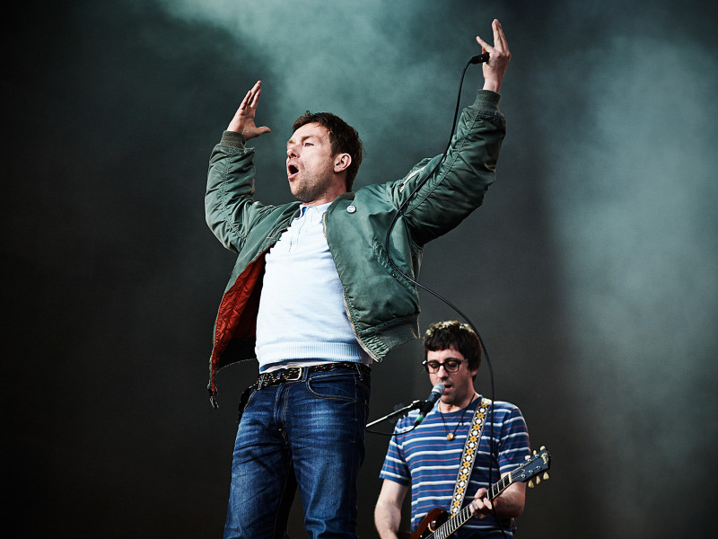 F6GDPP Damon Albarn and Graham Coxon of Blur at The British Summertime Festival in Hyde Park 20 June 2015.
