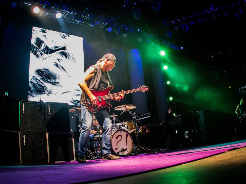 F5B88Y Assago, Milan, Italy. 31th October, 2015. Deep Purple perform live at Mediolanum Forum Credit: Roberto Finizio/ Alamy Live News
