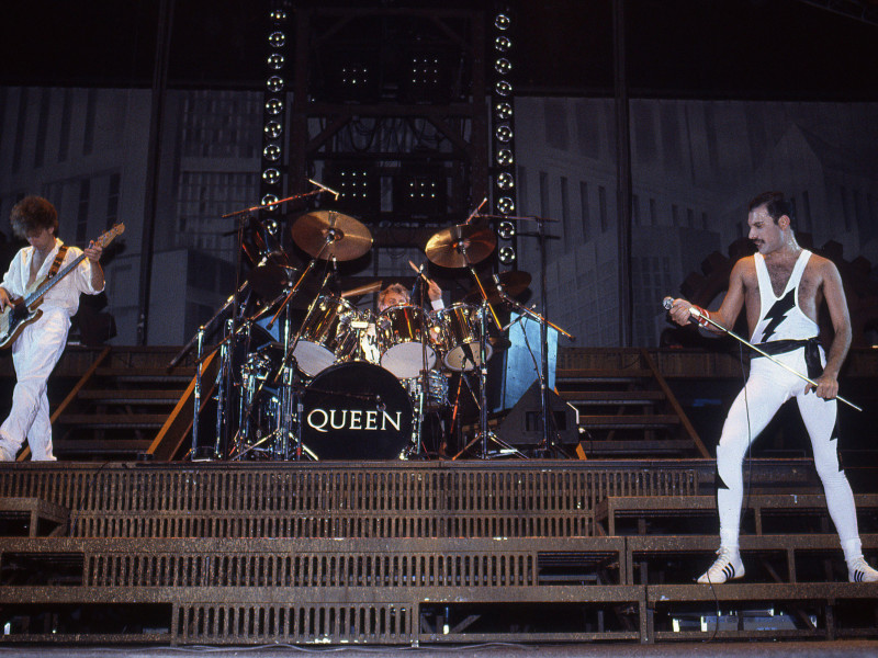 2DCE6KH The British rock band Queen in concert at Wembley Arena,London 4.9.1984