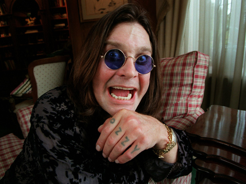 B4PRGF Ozzy Osbourne Singer October 1998 Lead singer with rock band Black Sabbath sitting at home