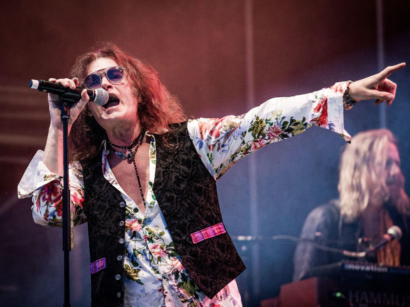 2JH1KYD Glenn Hughes performing live in 2019