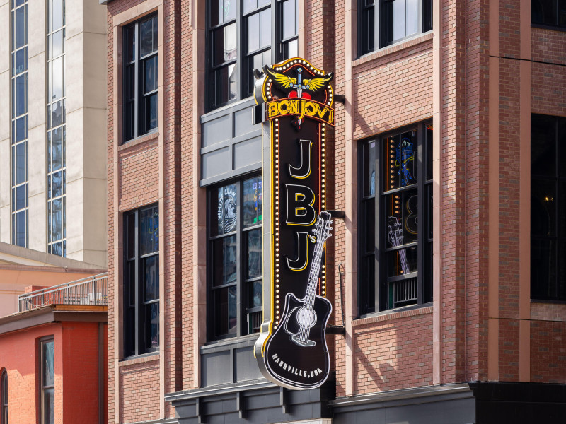 3A52RH6 JBJ's Nashville is Jon Bon Jovi's bar and restaurant located on Broadway Street in downtown Nashville.