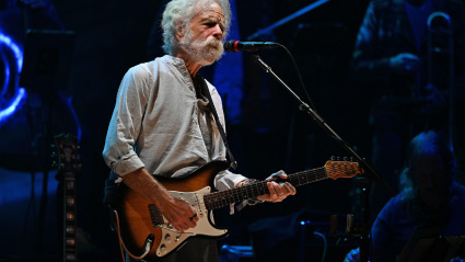 2N09XP3 Fort Lauderdale FL, USA. 04th Feb, 2023. Bob Weir & Wolf Brothers perform at The Broward Center For The Performing Arts on February 4, 2023 in Fort Lauderdale, Florida. Credit: Mpi04/Media Punch/Alamy Live News