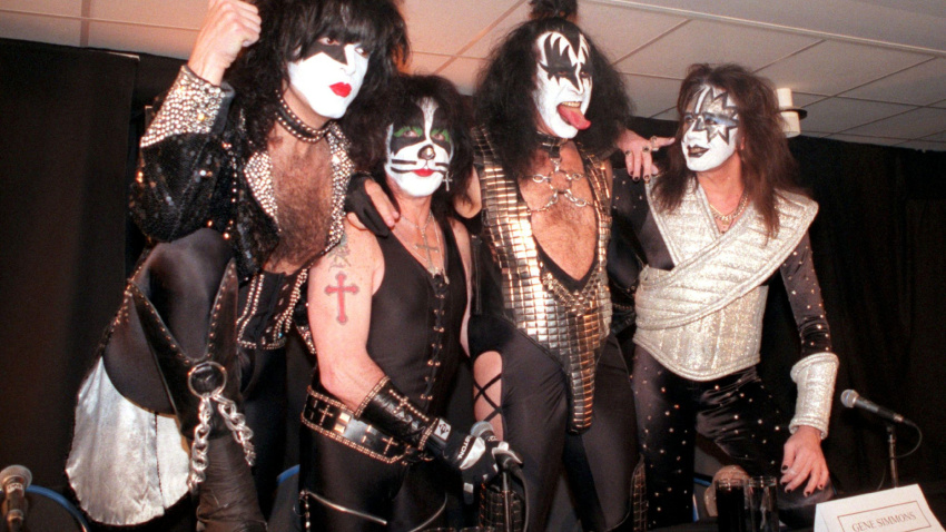 2GJ7HE4 STOCKHOLM FILE  1996-12-06Rock group Kiss in concert at the Globe Arena, Stockholm. Picture: Paul Stanley, Peter Criss, Gene Simmons and Ace Friley.Foto: Fredrik Sandberg / SCANPIX Code: 71420