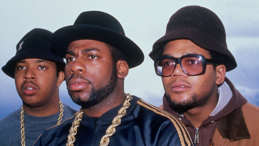 A2JP0B RUN DMC US rap group