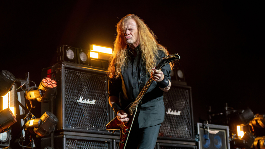 3D1D39E London, UK. 26th Oct, 2025. Dave Mustaine of Megadeth seen performing live on stage. Megadeth played London's O2 Arena as Special guests of the Band Disturbed on their 25th Anniversary tour Sick Things. Megadeth consists of Dave Mustaine (vocals, guitars), Teemu Mantysaari (guitars), James LoMenzo (bass), and Dirk Verbeuren (drums) Credit: SOPA Images Limited/Alamy Live News