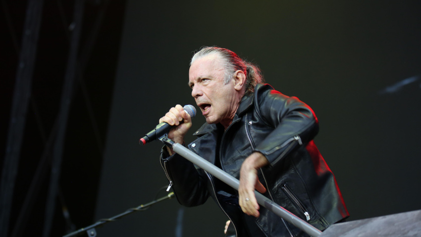 3CDHWDH June 28, 2025, London, United Kingdom: Bruce Dickinson seen live on stage with band Iron Maiden. Iron Maiden Play London Stadium as part of the Run For Your Lives World Tour. The tour marks 50 years since Steve Harris formed the band. Iron Maiden are calling their tour date at London Stadium their homecoming show with band members coming from the surrounding area and also the band have a long history with football team West Ham. Iron Maiden are Bruce Dickinson on lean vocals, Steve Harris on Bass Guitar, Dave Murray on guitar, Adrian Smith on guitar Janick Gers on guitar and drummer Simon Daws