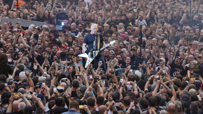 3EK0C7P 3EK0C7P 30.05.2026, Metallica im Konzert live im Olympiastadion, Berlin, Sanger und Gitarrist James Hetfield, Berlin *** 30 05 2026, Metallica in concert live at the Olympiastadion, Berlin, singer and guitarist James Hetfield, Berlin