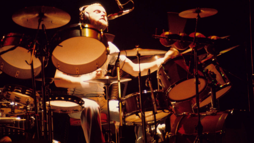 C45094 Phil Collins in performance with the progressive rock band Genesis, 1975.