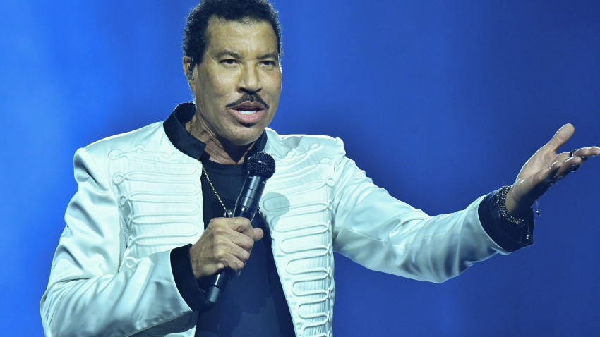 3C811HD (Editorial use only) Singer Lionel Richie performs during his concert at the Movistar Arena, on August 2, 2025, in Madrid, Spain