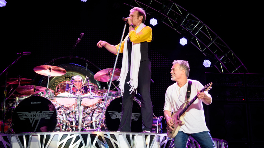 F05W8H Toronto, Ontario, Canada. 7th Aug, 2015. Legendary rock band VAN HALEN performed sold out show at Molson Canadian Amphitheatre in Toronto. EDDIE VAN HALEN, DAVID LEE ROTH, ALEX VAN HALEN, WOLFGANG VAN HALEN Credit: Igor Vidyashev/ZUMA Wire/Alamy Live News