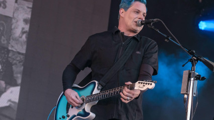 Jack White y Eddie Vedder (Pearl Jam) versionan el “Rockin' in the