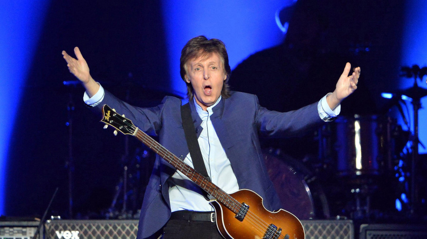 3CBDBEM April 13, 2016, Fresno, CA, USA: Paul McCartney performs at a concert in 2016. (Credit Image: © Silvia Flores/Tns via ZUMA Press Wire)