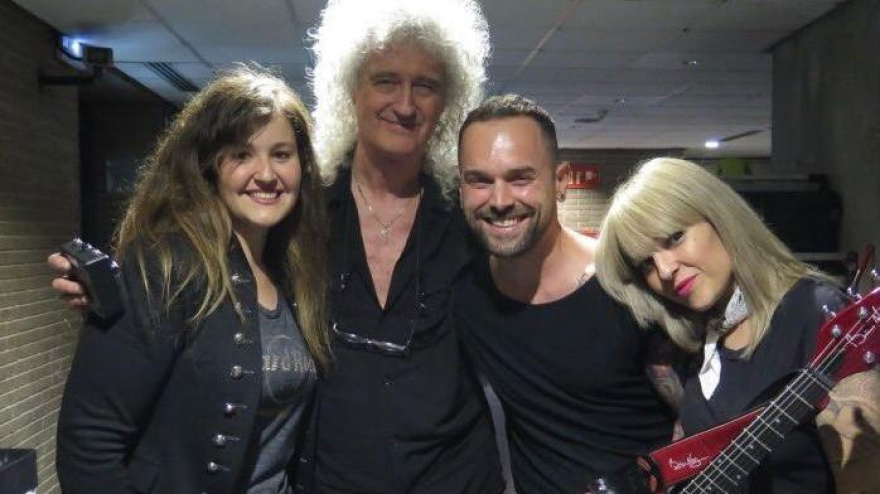 Danny Gómez con Brian May