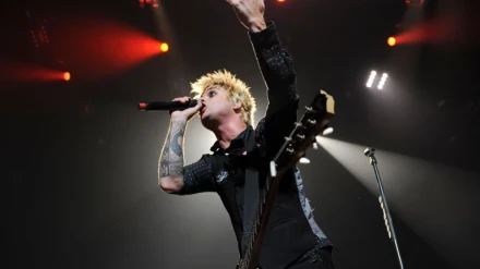 BR2EAE Billie Joe Armstrong from "Green Day" performs at the 02, London, 23rd October 2009.