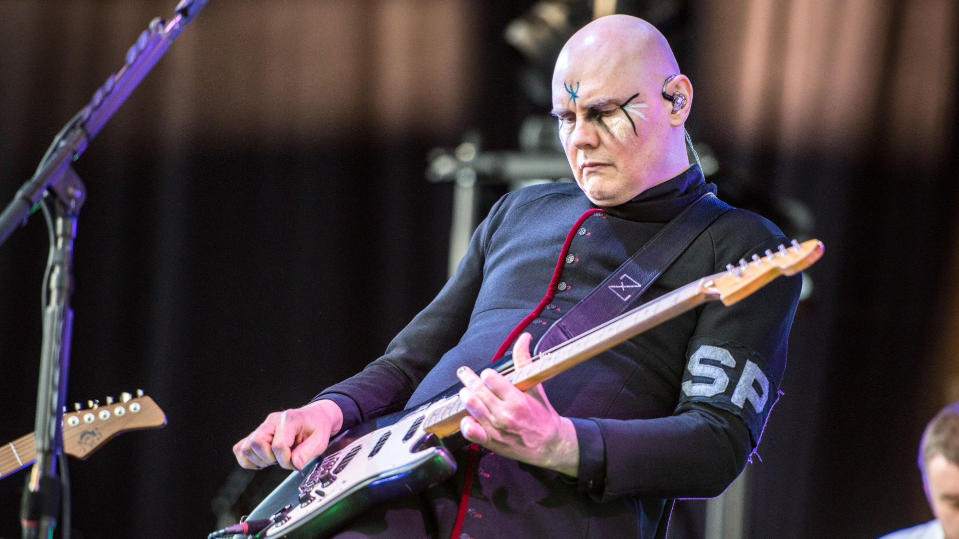 Billy Corgan (Smashing Pumpkins) arranca una ovación con la versión de ...