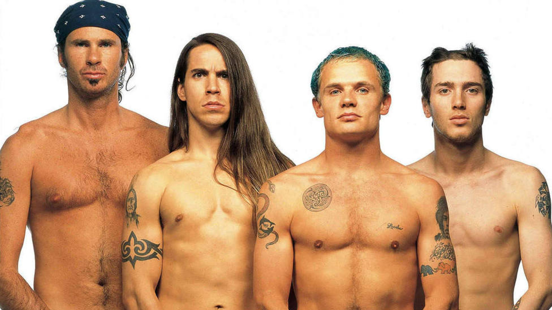 Cuando Red Hot Chili Peppers solo se ponían calcetines (y no en los pies)