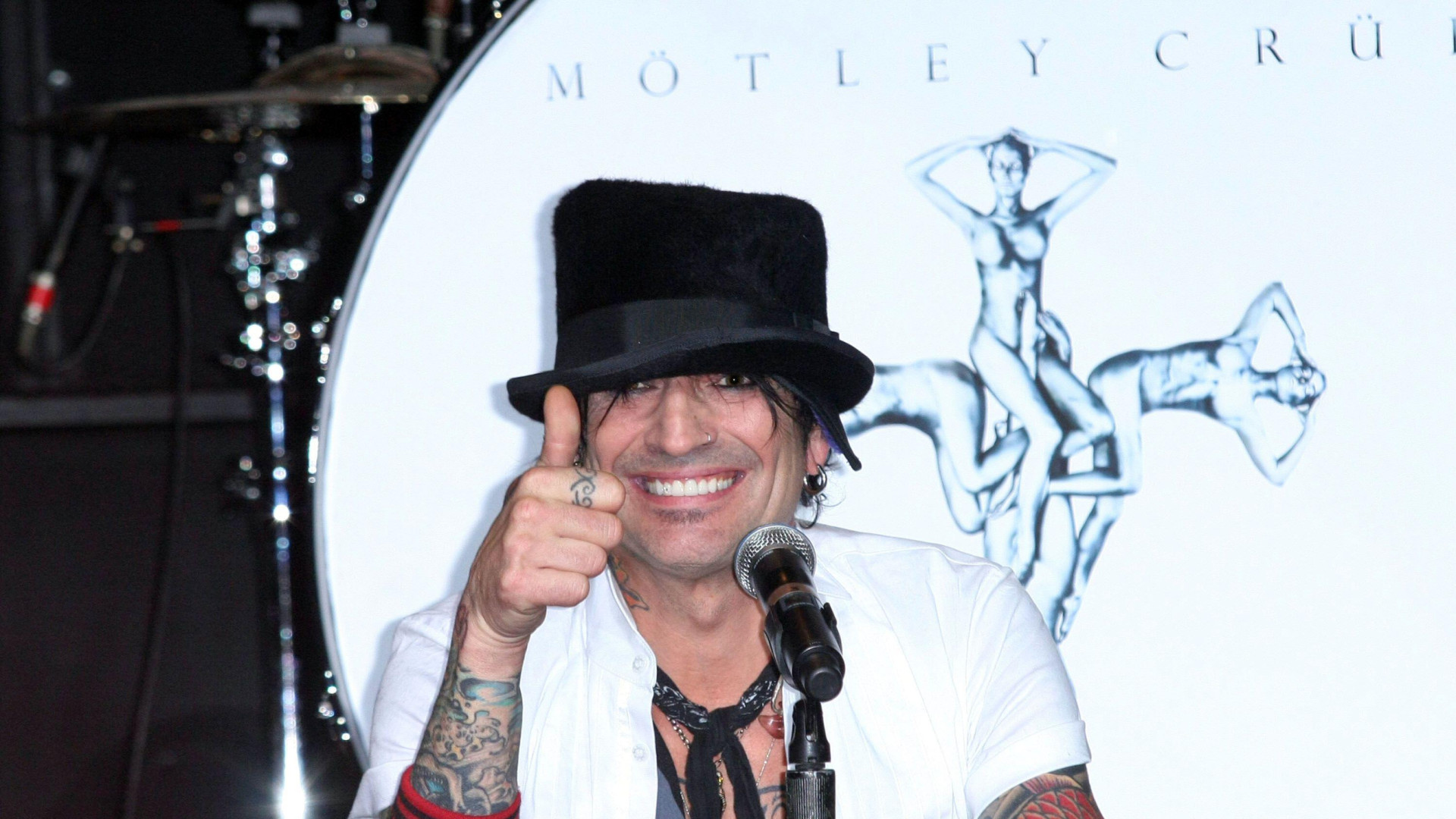 Tommy Lee sigue sin creerse que Mötley Crüe sigan juntos: “Aún me pellizco cada día”