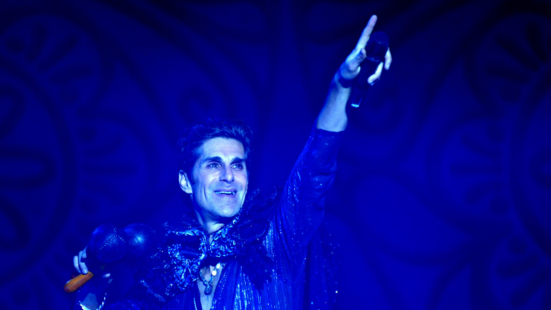 Perry Farrell reparece tras la ruptura de Jane's Addiction: canta estos clásicos de The Doors