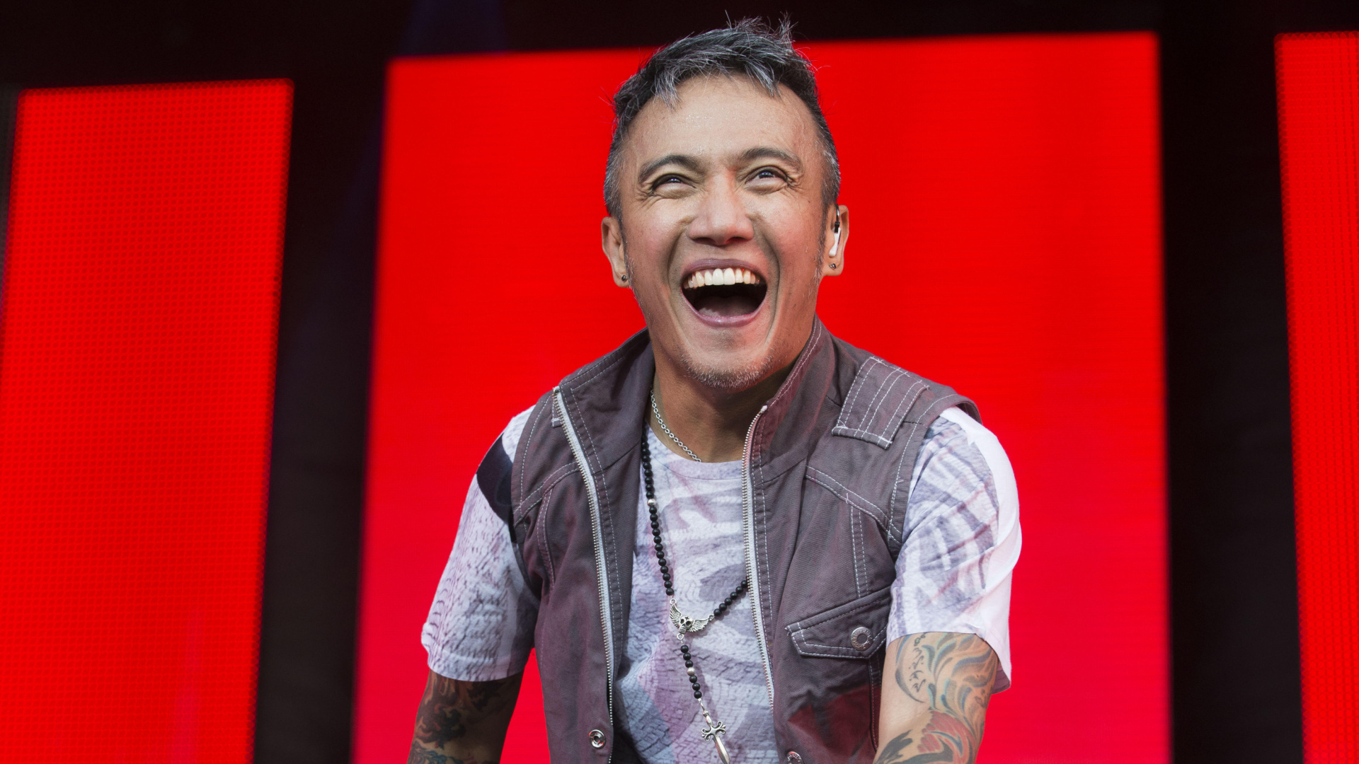 El críptico mensaje de Arnel Pineda que hace saltar las alarmas en Journey: "Un nuevo capítulo en...
