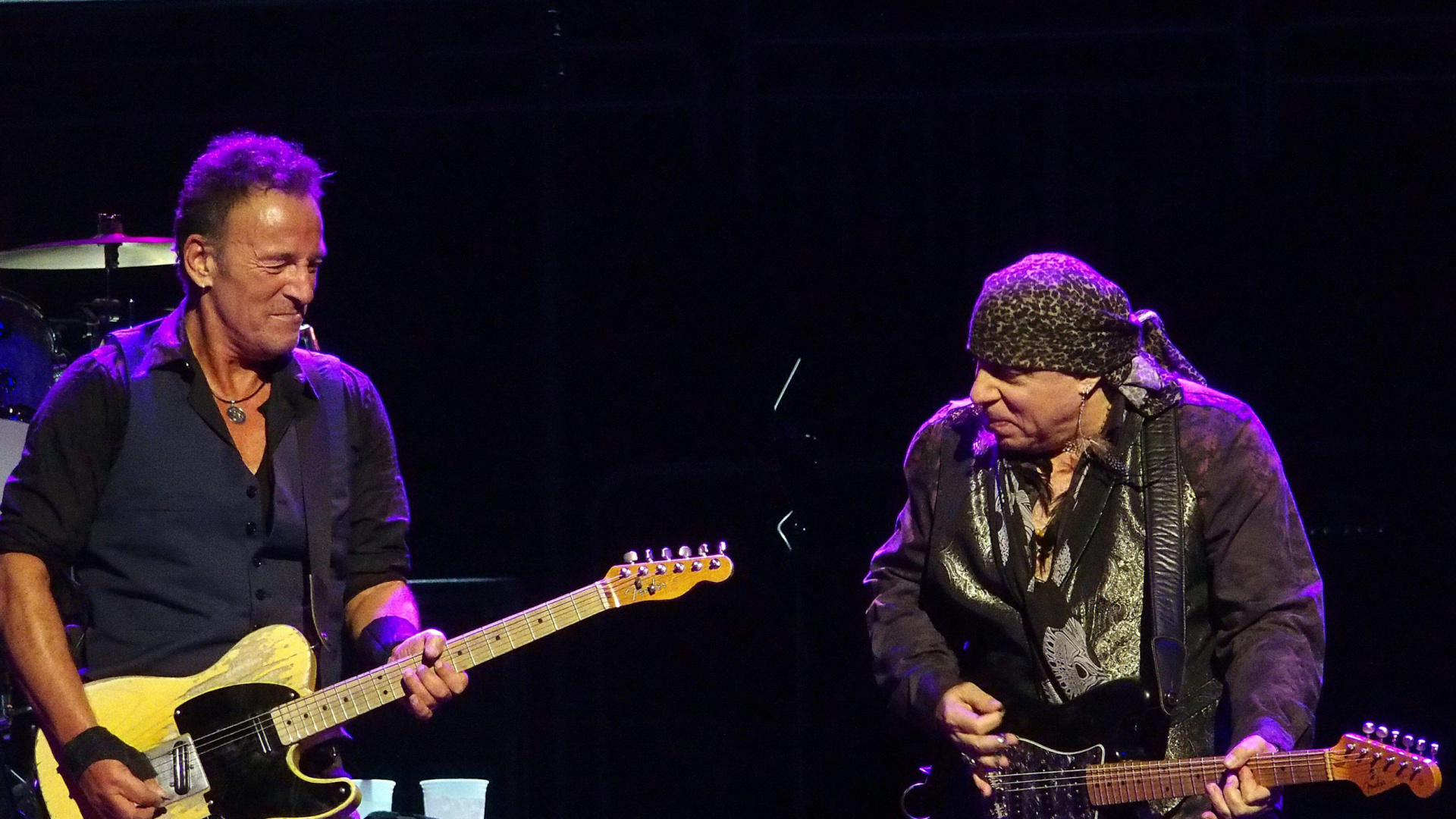 El día que Little Steven convenció a Bruce Springsteen para poner a un chico de 18 años a la...