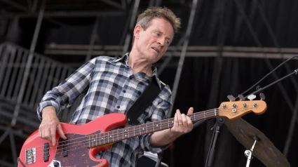 E23KFY Manchester, Tennessee, USA. 14th June, 2014. Bassist JOHN PAUL JONES performs with Seasick Steve at the 2014 Bonnaroo Music and Arts Festival in Manchester, Tennessee Credit: Daniel DeSlover/ZUMAPRESS.com/Alamy Live News