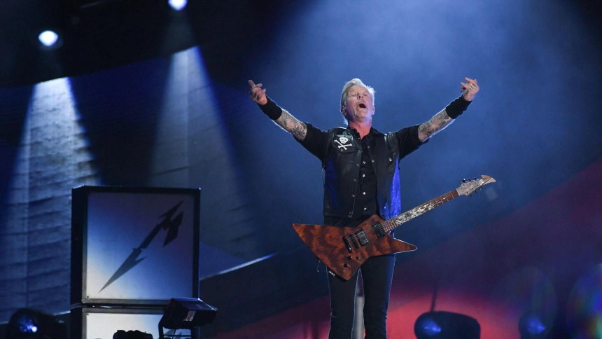 2K3MGJ0 James Hetfield of Metallica performs during the Global Citizen Festival at Central Park in New York on September 24, 2022.