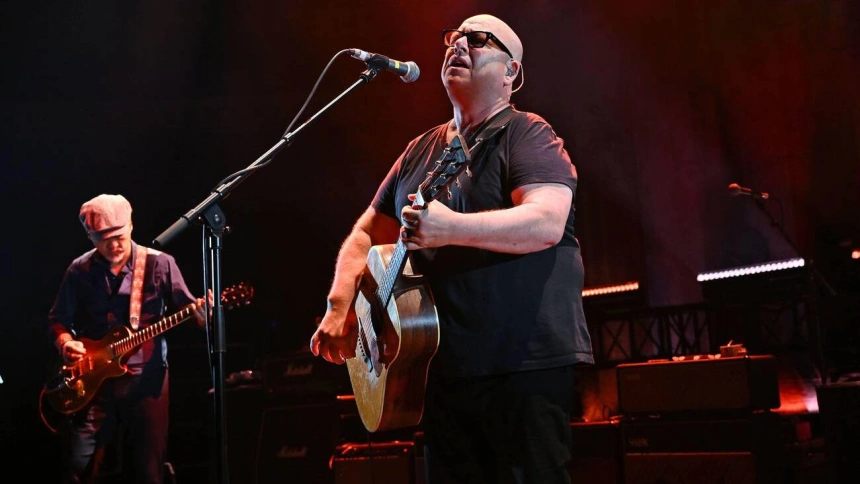 3EJD01G 3EJD01G UK. 28th May, 2026. LONDON, ENGLAND - MAY 28: Joey Santiago and Black Francis of Pixies' performing at Royal Albert Hall on May 28, 2026 in London, England.CAP/MAR © MAR/Capital Pictures Credit: Capital Pictures/Alamy Live News