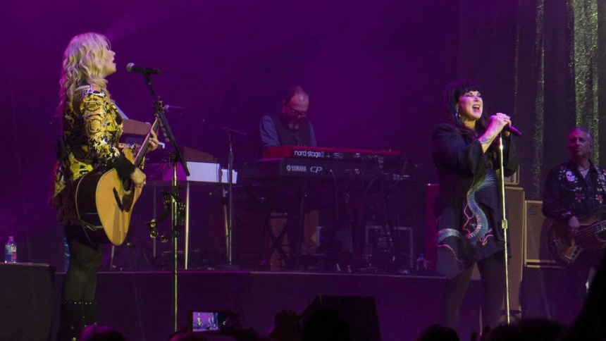 WCYM1G August 27, 2019, Chula Vista, California, U.S: Nancy Wilson, left, and her sister Ann Wilson of the rock band Heart perform live onstage during their Love Alive Tour at North Island Credit Union Amphitheater. (Credit Image: © KC Alfred/ZUMA Wire)