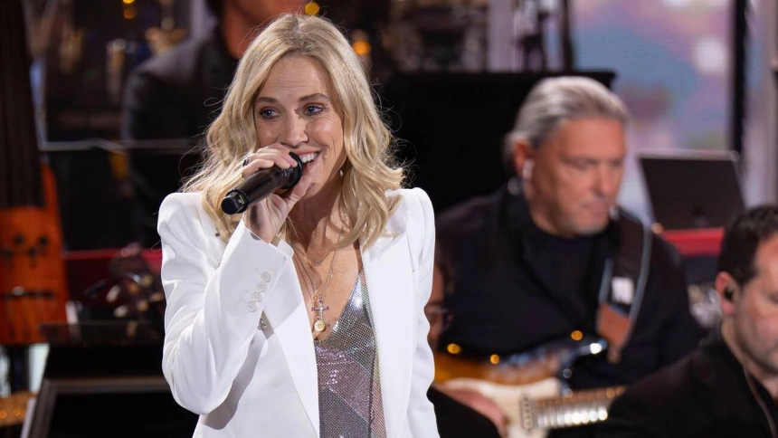 3DB316T Rome, Italy, December 13, 2025 - Sheryl Crow attends the "XXXIII Concerto di Natale" in Auditorium Conciliazione. Credits: Luigi de Pompeis/Alamy Live News
