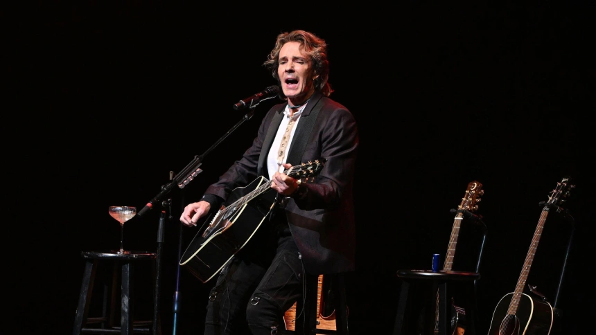 3CT7F0P West Palm Beach, FL, USA. 04th Oct, 2025. Rick Springfield performs during An Acoustic Evening with Rick Springfield & Richard Marx at The Kravis Center on October 4, 2025 in West Palm Beach Florida. Credit: Mpi04/Media Punch/Alamy Live News
