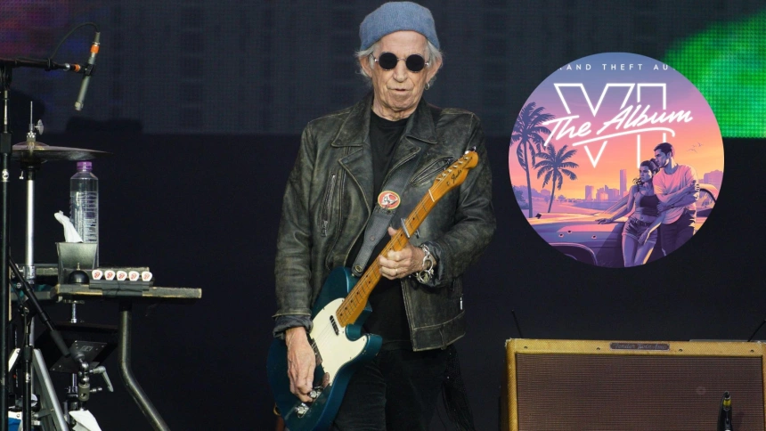 2JC3GWX Keith Richards during The Rolling Stones performing on stage during the first UK date of their SIXTY tour at Anfield Stadium in Liverpool. Picture date: Thursday June 9, 2022.