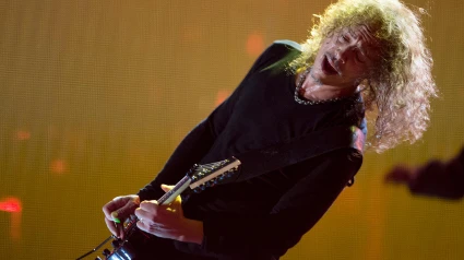 EB0EEA Kirk Hammett, guitarist for Metallica performs during the Concert for Valor November 11, 2014 in Washington, D.C.